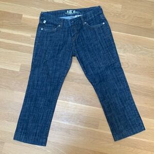 !iT Jeans Los Angeles Denim Capris, Size 28